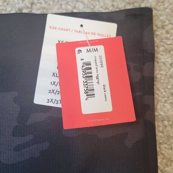 Spanx Women's Cropped Lamn Leggings Size M - Picture 2 of 6